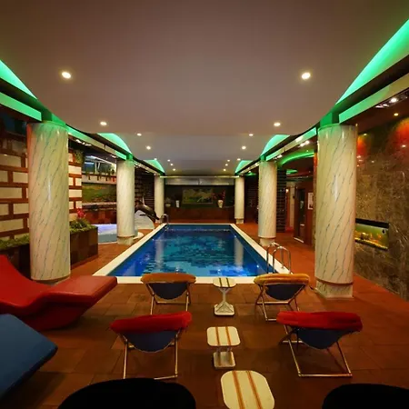 Rosa Blu Hotel 4*