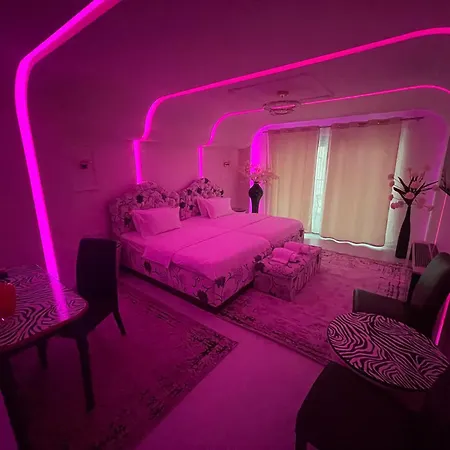 מלון Rosa Blu טיראנה